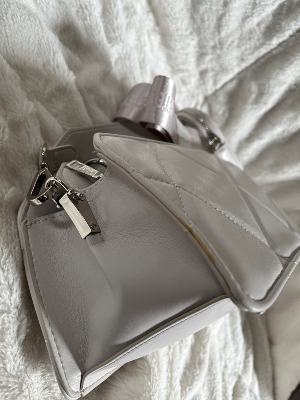 Steve Madden Quilted Crossbody Bag in Light Beige - Picture 5 of 8